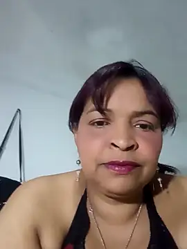 Snapshot of _violetta_- chatting on 09/21/25, 11:50  violetta - online show from 09/21/25, 11:50