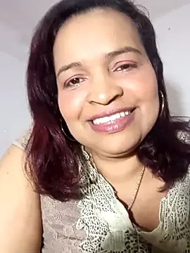 Snapshot of _violetta_- chatting on 10/07/25, 01:03  violetta - online show from 10/07/25, 01:03