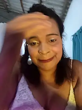 Snapshot of _violetta_- chatting on 04/25/26, 02:03 violetta - online show from 04/25/26, 02:03
