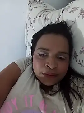 Snapshot of _violetta_- chatting on 04/27/26, 01:36 violetta - online show from 04/27/26, 01:36