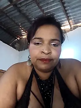 Snapshot of _violetta_- chatting on 05/03/26, 10:38 violetta - online show from 05/03/26, 10:38