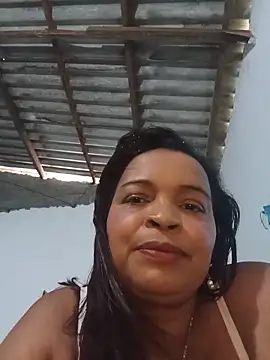 Snapshot of _violetta_- chatting on 05/27/26, 02:03 violetta - online show from 05/27/26, 02:03
