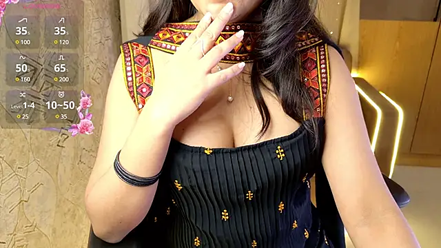 Snapshot of Punjabi_Queen1 chatting on 12/11/24, 06:20 Punjabi Queen1 online show from 12/11/24, 06:20