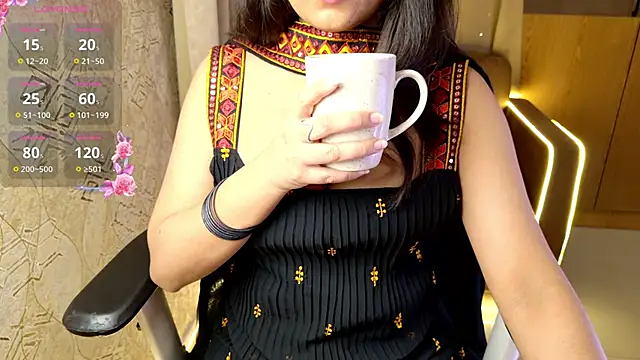 Snapshot of Punjabi_Queen1 chatting on 12/15/24, 03:53 Punjabi Queen1 online show from 12/15/24, 03:53