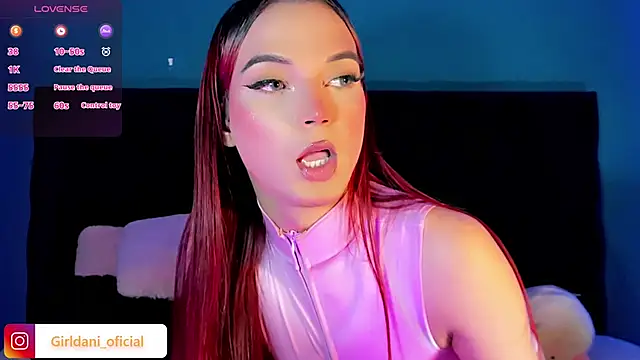 Snapshot of Liittle_foxxxy chatting on 01/18/25, 04:15 Liittle foxxxy online show from 01/18/25, 04:15