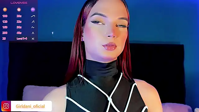 Snapshot of Liittle_foxxxy chatting on 01/18/25, 07:17 Liittle foxxxy online show from 01/18/25, 07:17