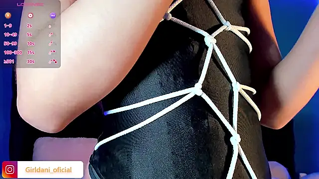 Snapshot of Liittle_foxxxy chatting on 01/18/25, 10:28 Liittle foxxxy online show from 01/18/25, 10:28