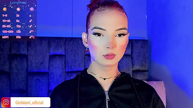 Snapshot of Liittle_foxxxy chatting on 03/05/25, 03:18 Liittle foxxxy online show from 03/05/25, 03:18