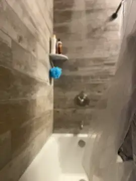 EllaSnow online show from 04/19/26, 05:18