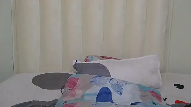 DAIRYBELLELIZxx online show from 02/15/26, 01:35