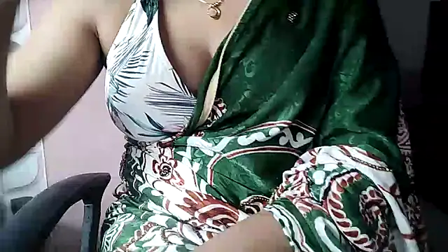 karishma online show from 02/28/25, 04:20