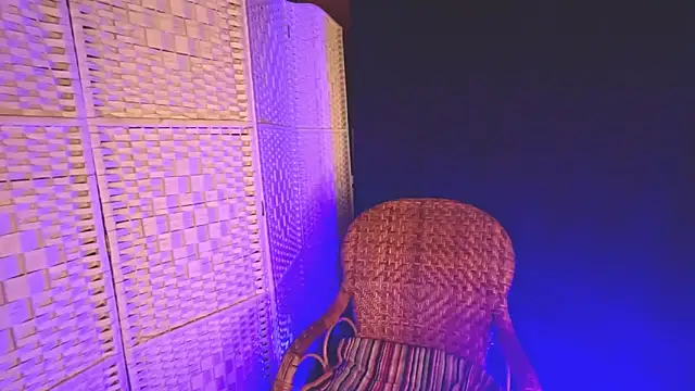 KayleyxEmily online show from 01/31/25, 02:17