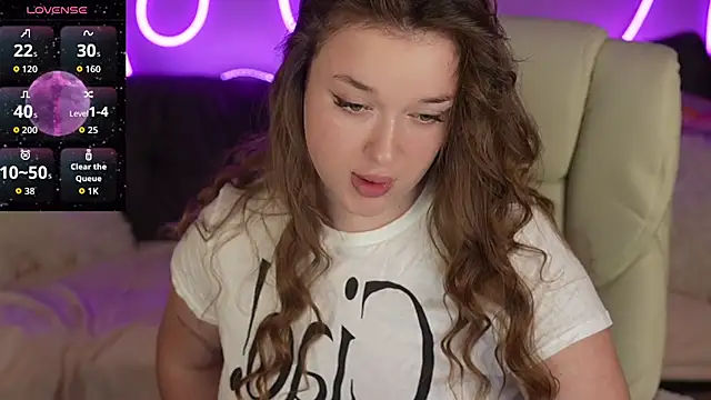 DonnaLustt online show from 11/14/25, 09:46