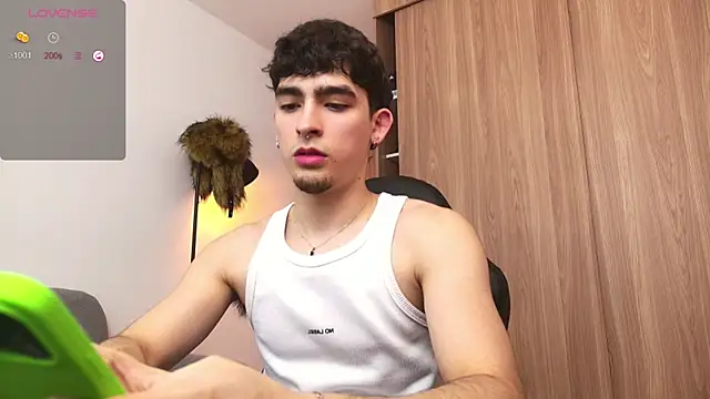 zenn rush1 online show from 01/31/25, 01:02