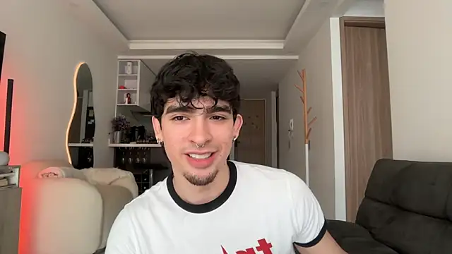 zenn rush1 online show from 11/08/25, 12:38