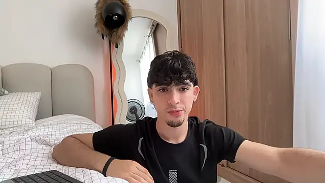 zenn rush1 online show from 12/04/25, 01:53