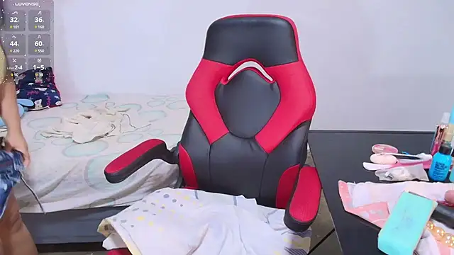 italy   boobs online show from 03/03/25, 12:48