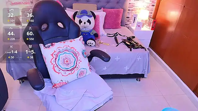 italy   boobs online show from 11/21/25, 12:37