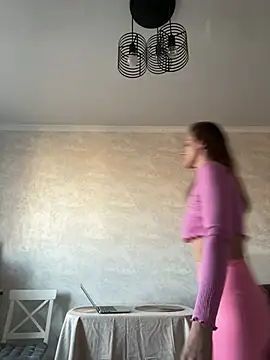 Snapshot of Miilania chatting on 12/31/24, 12:04 Miilania online show from 12/31/24, 12:04