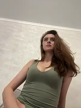 Snapshot of Miilania chatting on 01/05/25, 06:35 Miilania online show from 01/05/25, 06:35