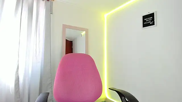 Anniie grey online show from 12/05/24, 04:12