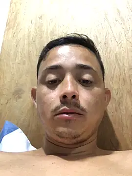 isacalejandroo online show from 12/29/24, 11:08