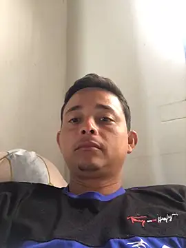 isacalejandroo online show from 01/21/25, 04:27