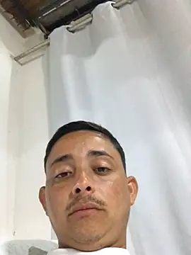 isacalejandroo online show from 02/20/25, 12:19