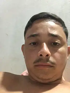 isacalejandroo online show from 02/26/25, 01:43