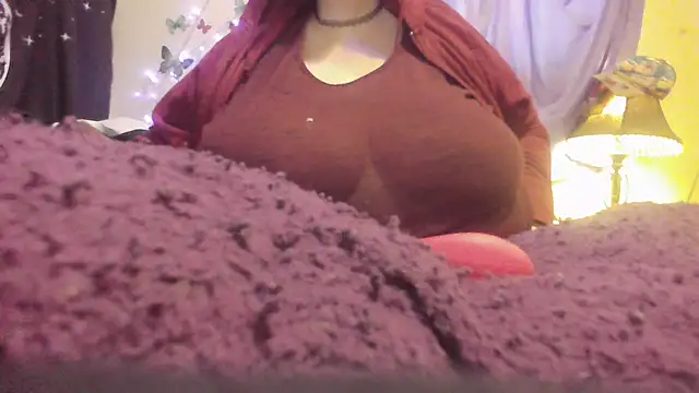 Snapshot of Alli_Kat chatting on 02/20/25, 01:08 Alli Kat online show from 02/20/25, 01:08