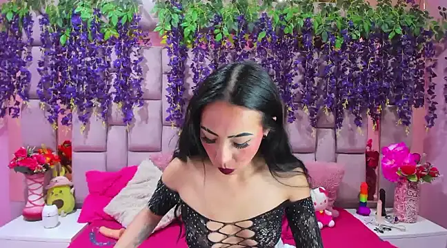 nathalia pink online show from 12/09/24, 08:23