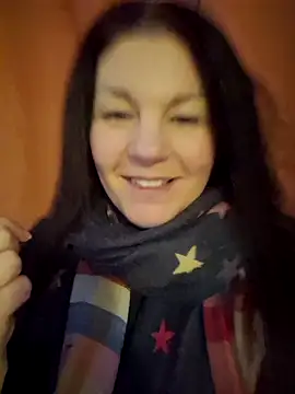 Snapshot of 420Curvybabe chatting on 01/23/25, 07:32 420Curvybabe online show from 01/23/25, 07:32