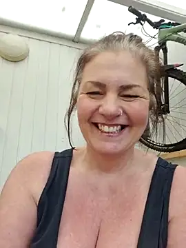 Snapshot of 420Curvybabe chatting on 02/25/25, 12:13 420Curvybabe online show from 02/25/25, 12:13