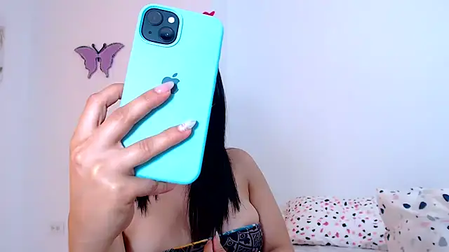 Snapshot of SaraBlosson chatting on 03/03/25, 10:10 SaraBlosson online show from 03/03/25, 10:10