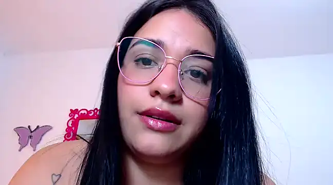 Snapshot of SaraBlosson chatting on 03/07/25, 03:28 SaraBlosson online show from 03/07/25, 03:28