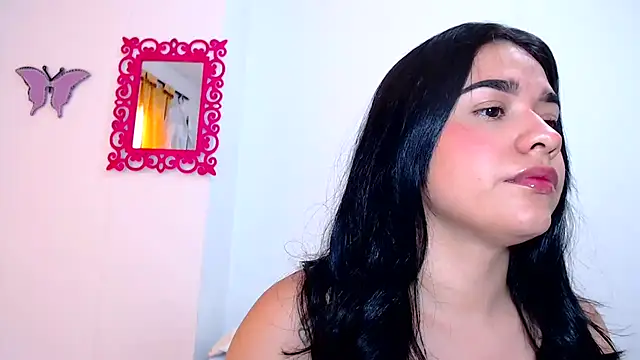 Snapshot of SaraBlosson chatting on 03/17/25, 04:54 SaraBlosson online show from 03/17/25, 04:54