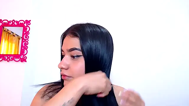 Snapshot of SaraBlosson chatting on 03/20/25, 06:53 SaraBlosson online show from 03/20/25, 06:53