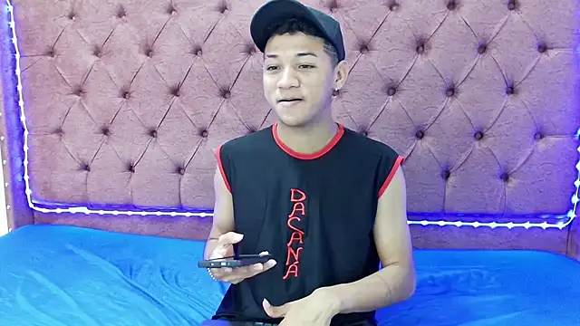 boys yourparty online show from 01/07/25, 01:14