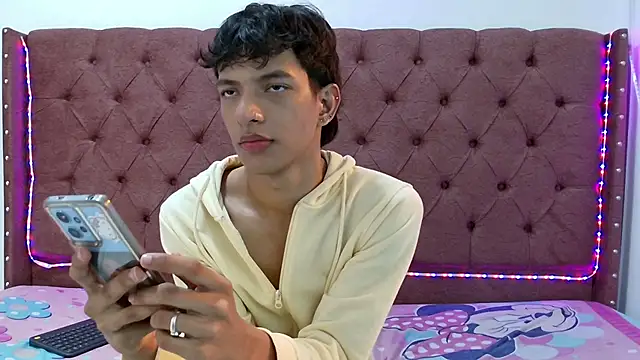 boys yourparty online show from 01/18/25, 01:40