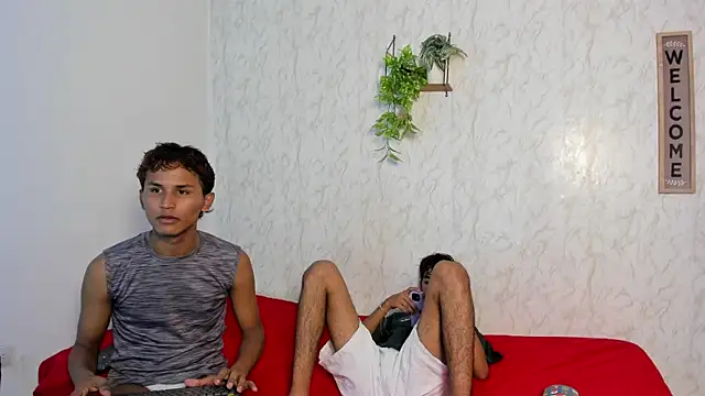 boys yourparty online show from 05/06/26, 01:03