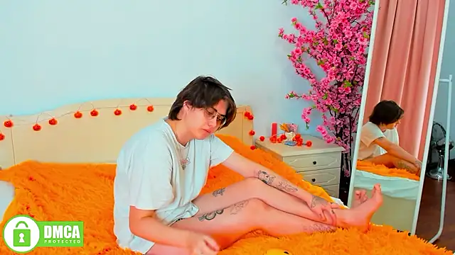 Snapshot of Funny_bunnyy chatting on 12/02/24, 03:37 Funny bunnyy online show from 12/02/24, 03:37