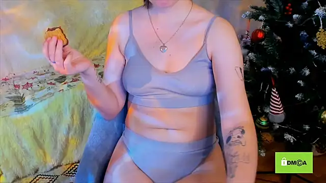 Snapshot of Funny_bunnyy chatting on 01/13/25, 03:23 Funny bunnyy online show from 01/13/25, 03:23