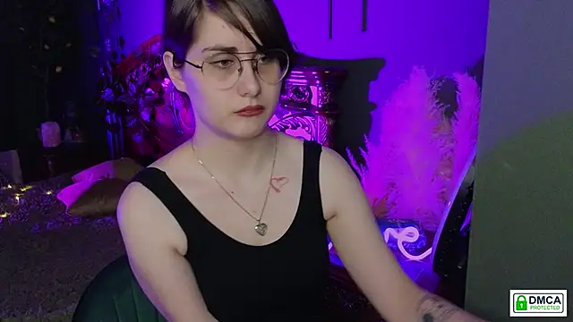 Snapshot of Funny_bunnyy chatting on 02/11/25, 02:57 Funny bunnyy online show from 02/11/25, 02:57