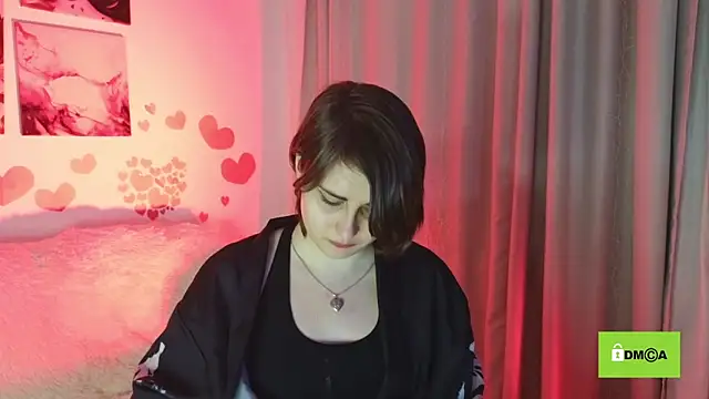 Snapshot of Funny_bunnyy chatting on 02/14/25, 02:18 Funny bunnyy online show from 02/14/25, 02:18