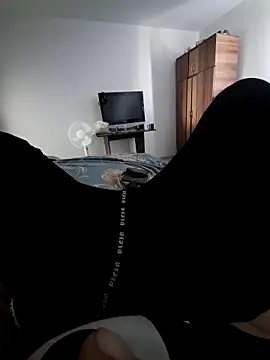 Snapshot of benalexa1992 chatting on 02/22/26, 11:42 benalexa1992 online show from 02/22/26, 11:42