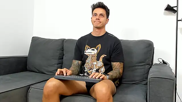 Snapshot of JeanBroc chatting on 09/09/25, 09:03 JeanBroc online show from 09/09/25, 09:03