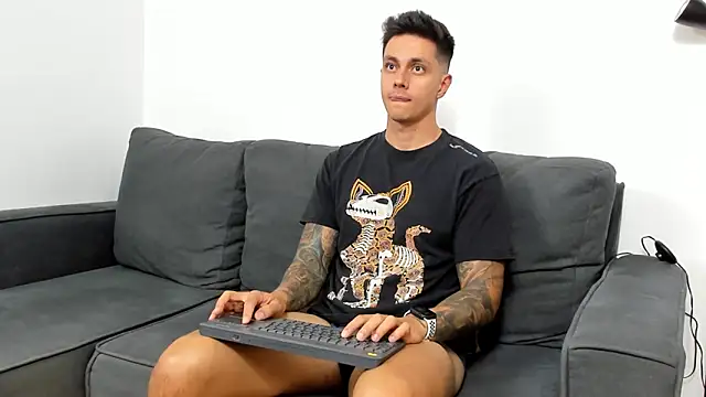 Snapshot of JeanBroc chatting on 09/18/25, 08:44 JeanBroc online show from 09/18/25, 08:44