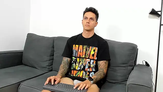 Snapshot of JeanBroc chatting on 09/30/25, 08:36 JeanBroc online show from 09/30/25, 08:36