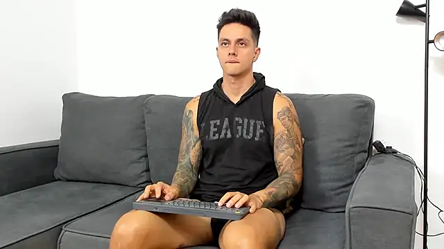 Snapshot of JeanBroc chatting on 10/19/25, 08:20 JeanBroc online show from 10/19/25, 08:20