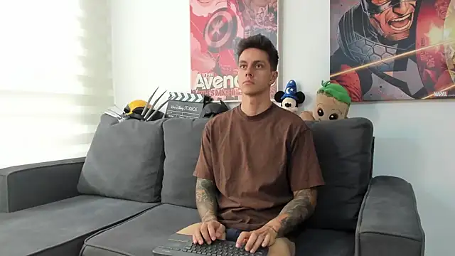 Snapshot of JeanBroc chatting on 10/26/25, 08:26 JeanBroc online show from 10/26/25, 08:26